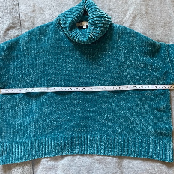 Revolve sweater: Lovers and friends. Size XS. Like New! - Picture 4 of 7